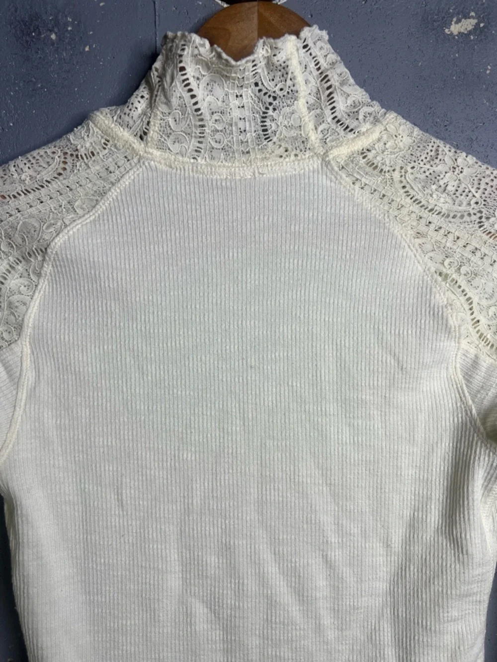 Free People Freddie Lace Rib Mock Neck Top .size Medium